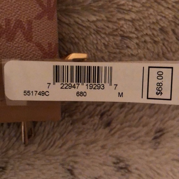 Michael Kors crossbody bag/ Fanny pack NWT pink leather - Picture 11 of 11